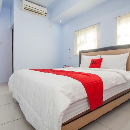 Reddoorz Near Banyuwangi Kota Train Station Hotel Exterior photo