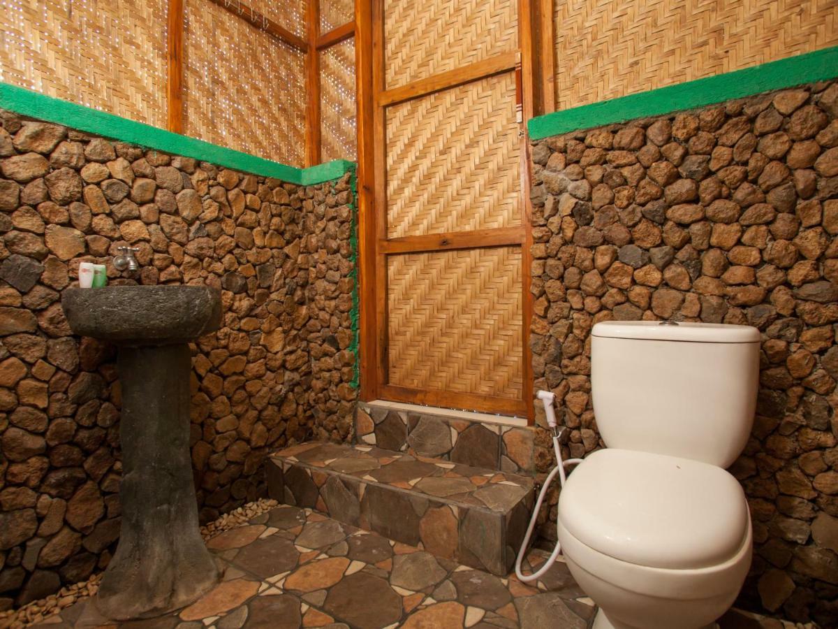 Reddoorz Near Banyuwangi Kota Train Station Hotel Exterior photo